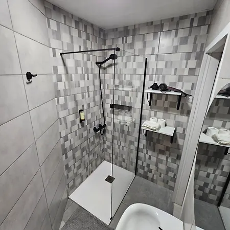 Bonsai Iiii 公寓 *